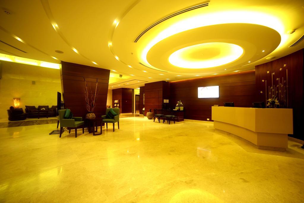 Hotel Olive Downtown à Kochi Extérieur photo
